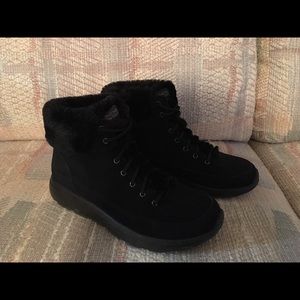 Skechers On-The-Go Winter Chill Suede Boots